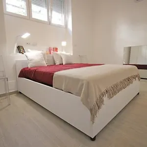 Patrizi 2/a Appartamento Roma